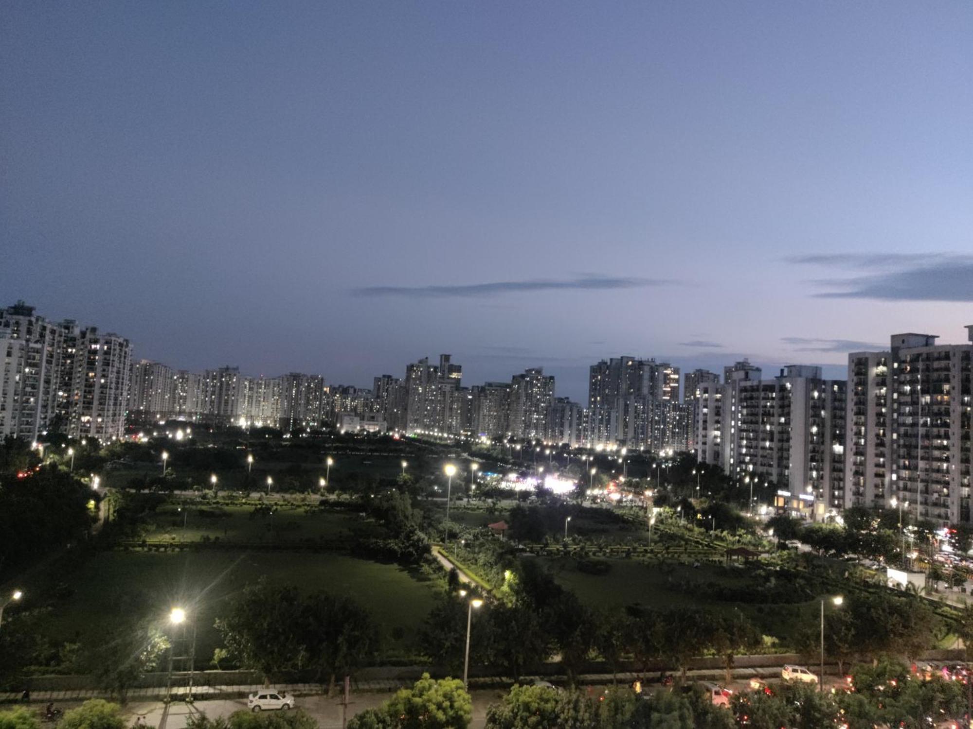 The Forest Stays-Luxury Studio Apartment In Noida Exterior foto